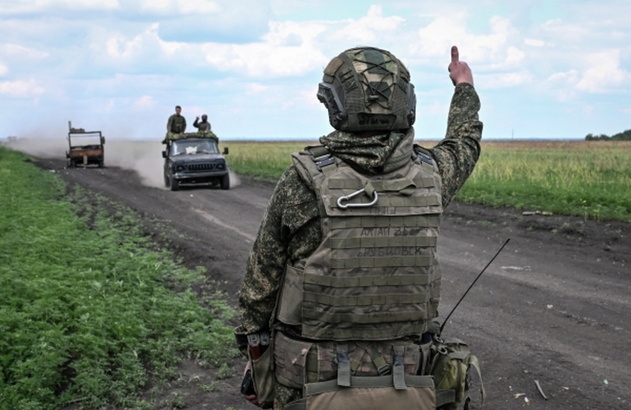 Посты воздушного наблюдения ВС РФ вдоль дорог, ведущих к линии фронта.