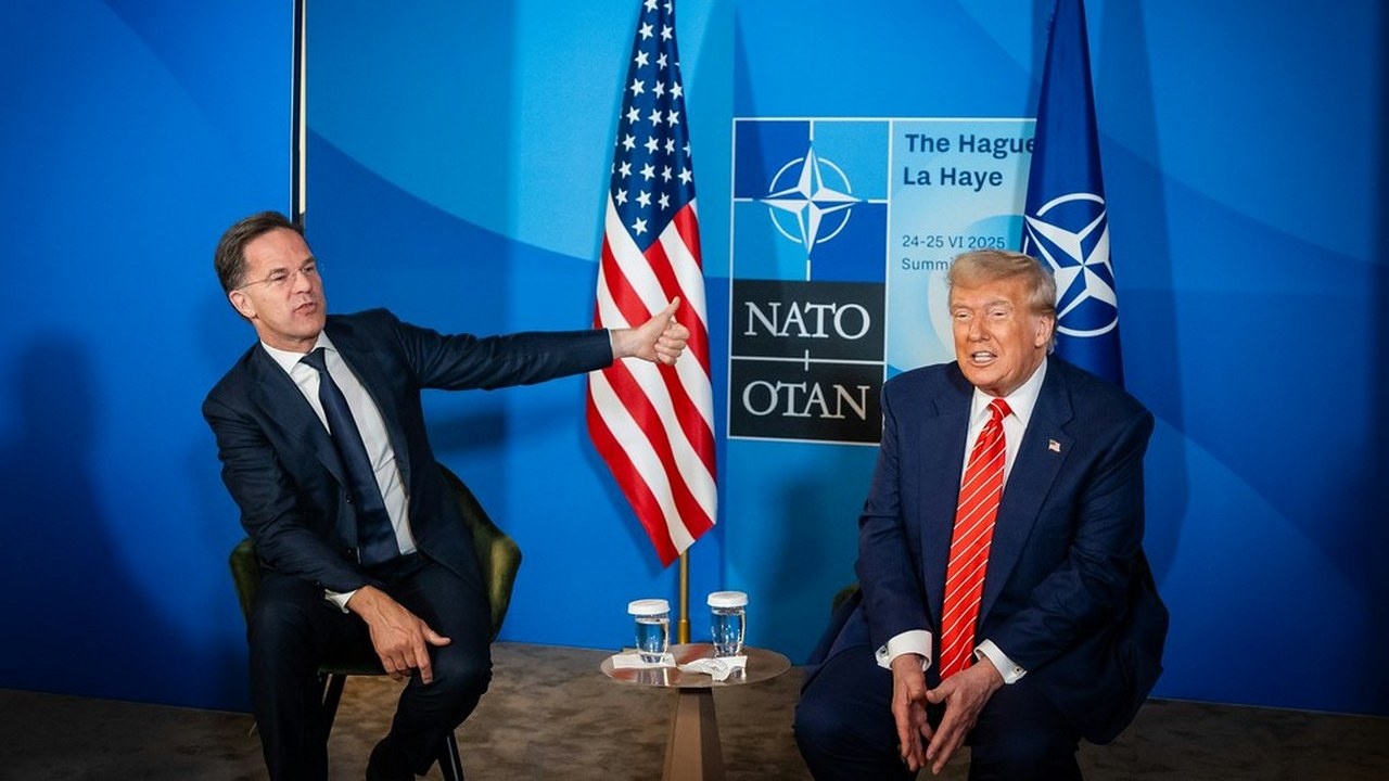 Рютте зализал Трампа с головы до пят.