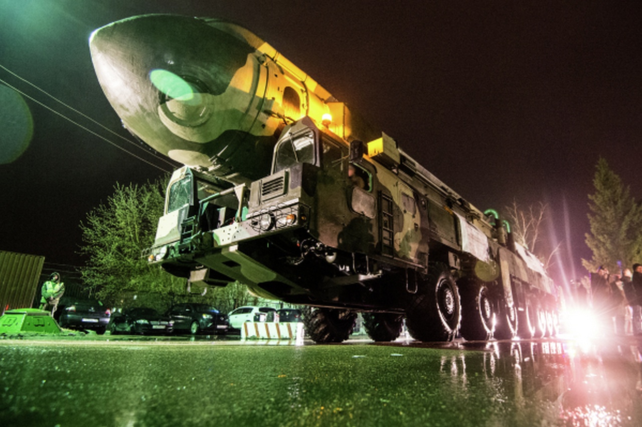 Если случится конфликт в 2030 году, учитывая значительное превосходство НАТО в численности населения и вооружении, Россия, скорее всего, предъявит свой главный аргумент, так что делить уже будет нечего.