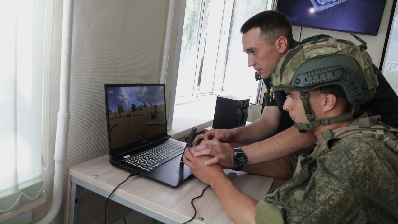 Курсанты НВВКУ проходят обучение по дисциплине «Комплексы с БПЛА и их боевое применение» с учётом опыта СВО.