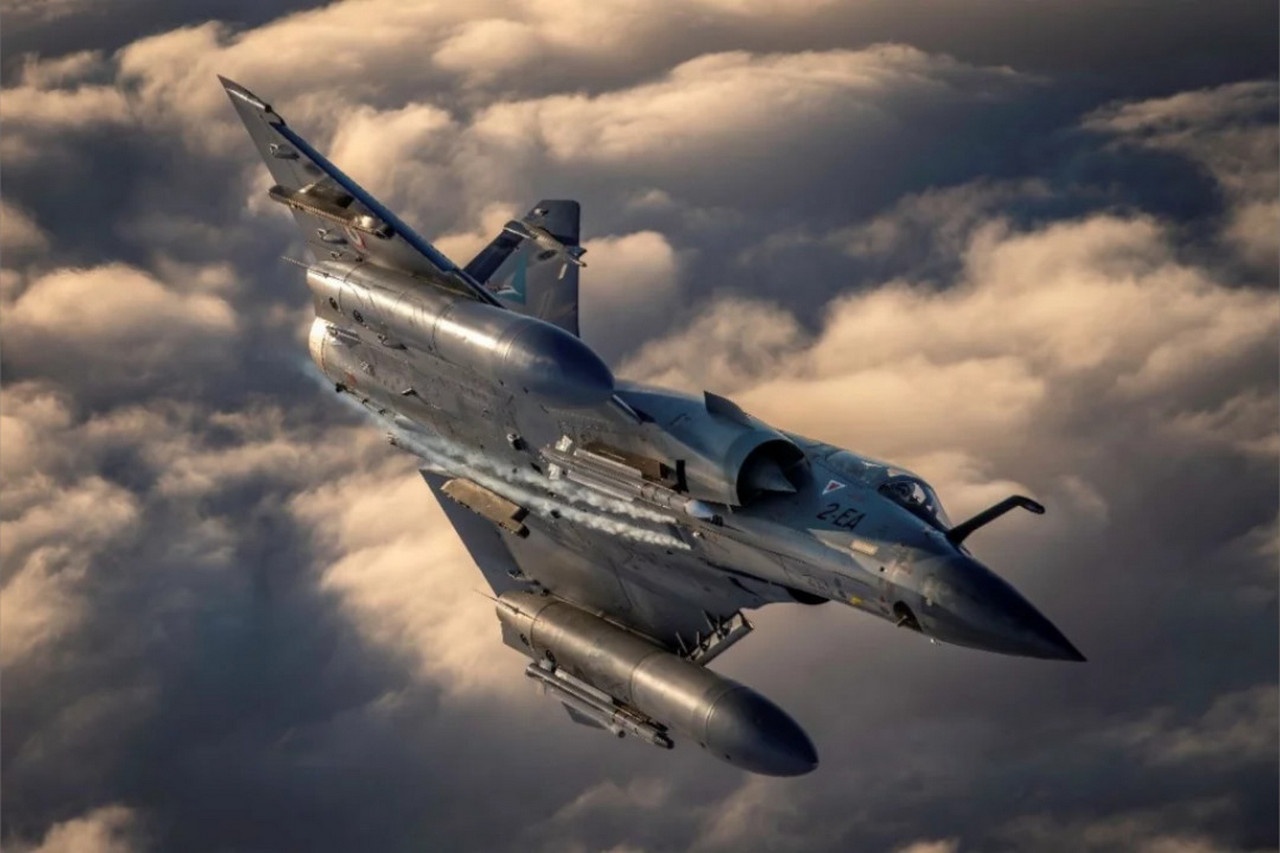 Реактивный истребитель Mirage 2000-5F.