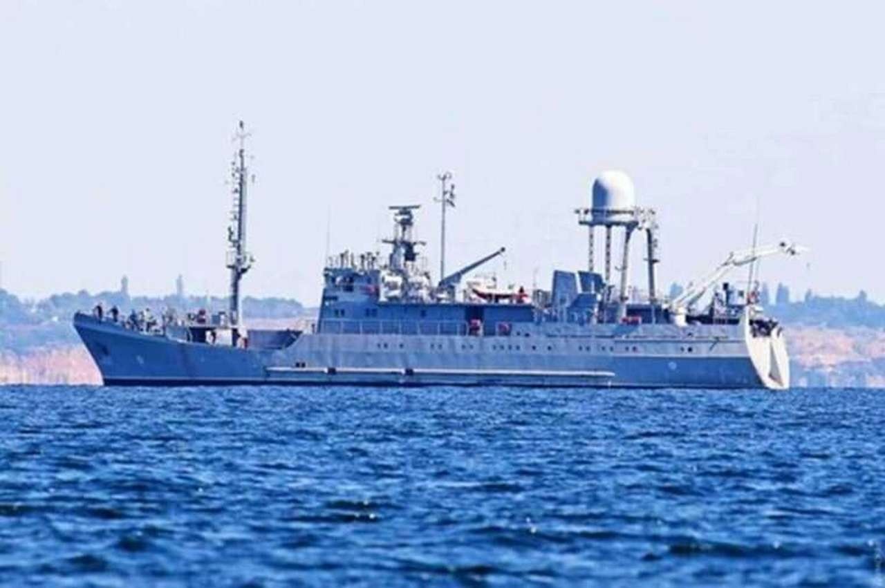 Разведывательный корабль «Симферополь» ВМС Украины, затонувший в устье Дуная.
