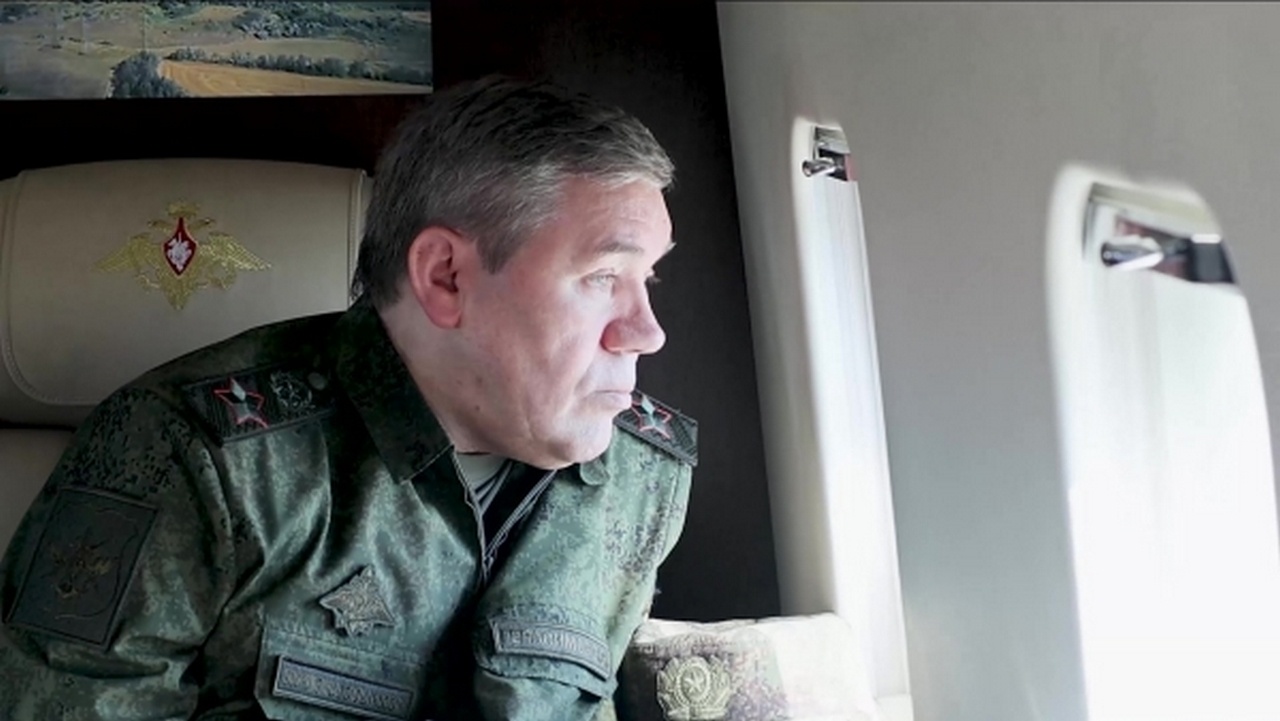 Начальник Генерального штаба Вооружённых сил РФ - первый заместитель министра обороны РФ Валерий Герасимов.