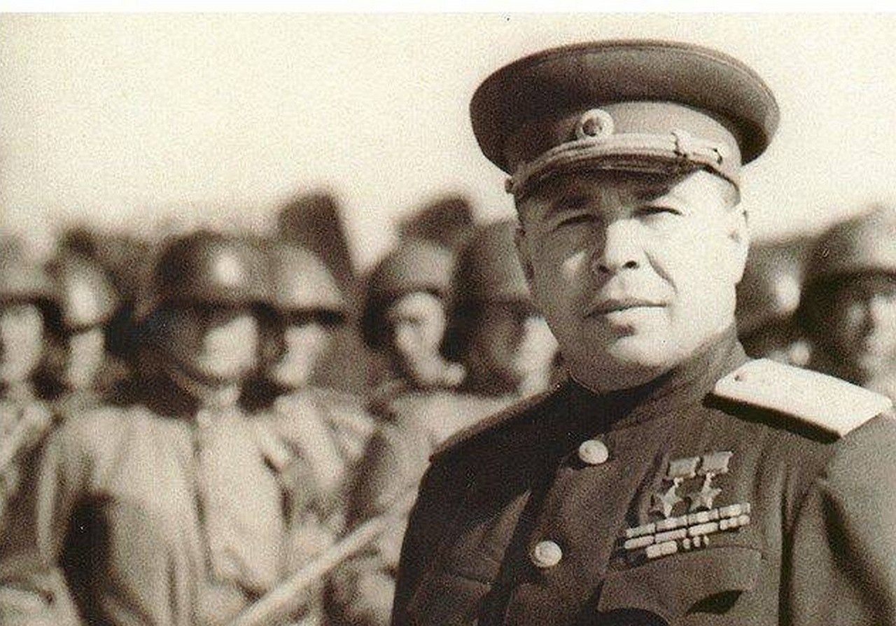 Начальник гарнизона Харбина генерал-полковник Афанасий Белобородов.