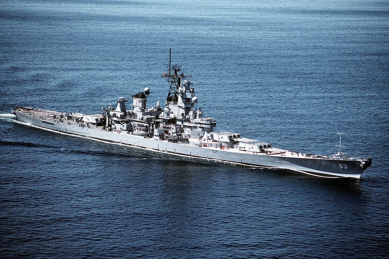 Линкор USS Missouri после модернизации в 1980-х годах.
