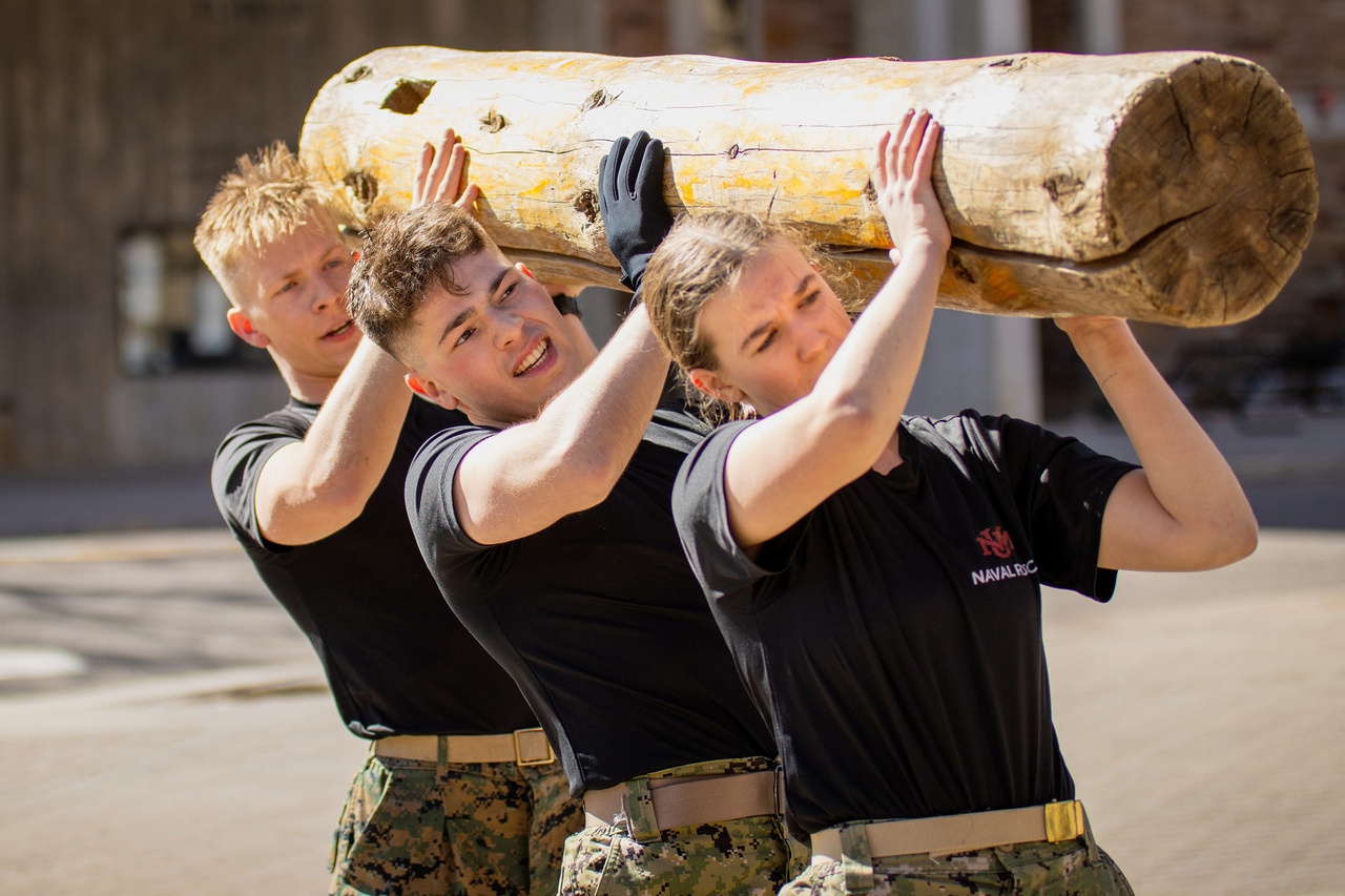 Подготовка школьников США по программе JROTC.