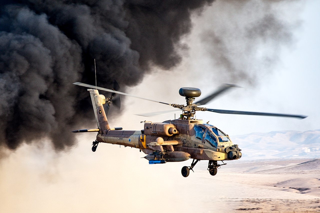 Израильский вертолёт AH-64D.