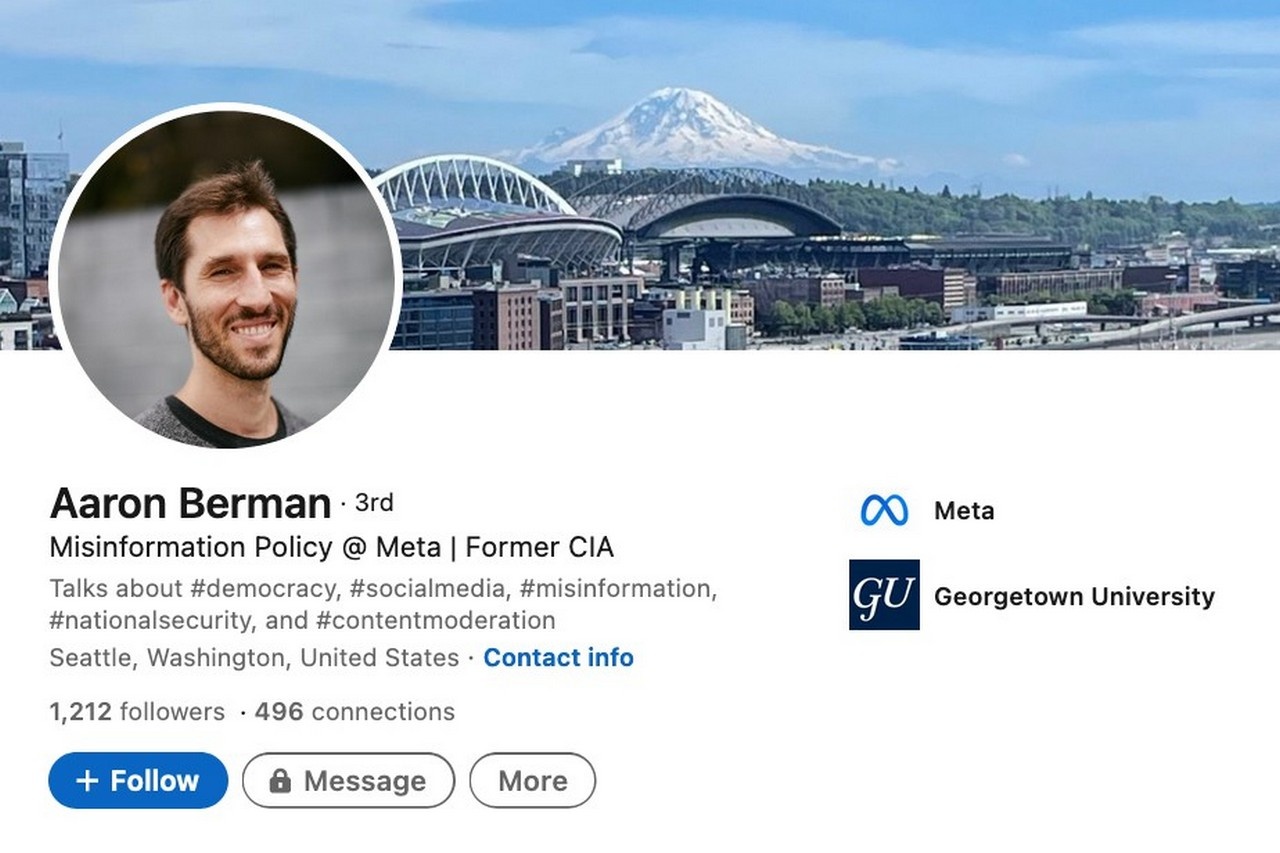 Аарон Берман - старший менеджер платформы по борьбе с дезинформацией, бывший сотрудник ЦРУ.