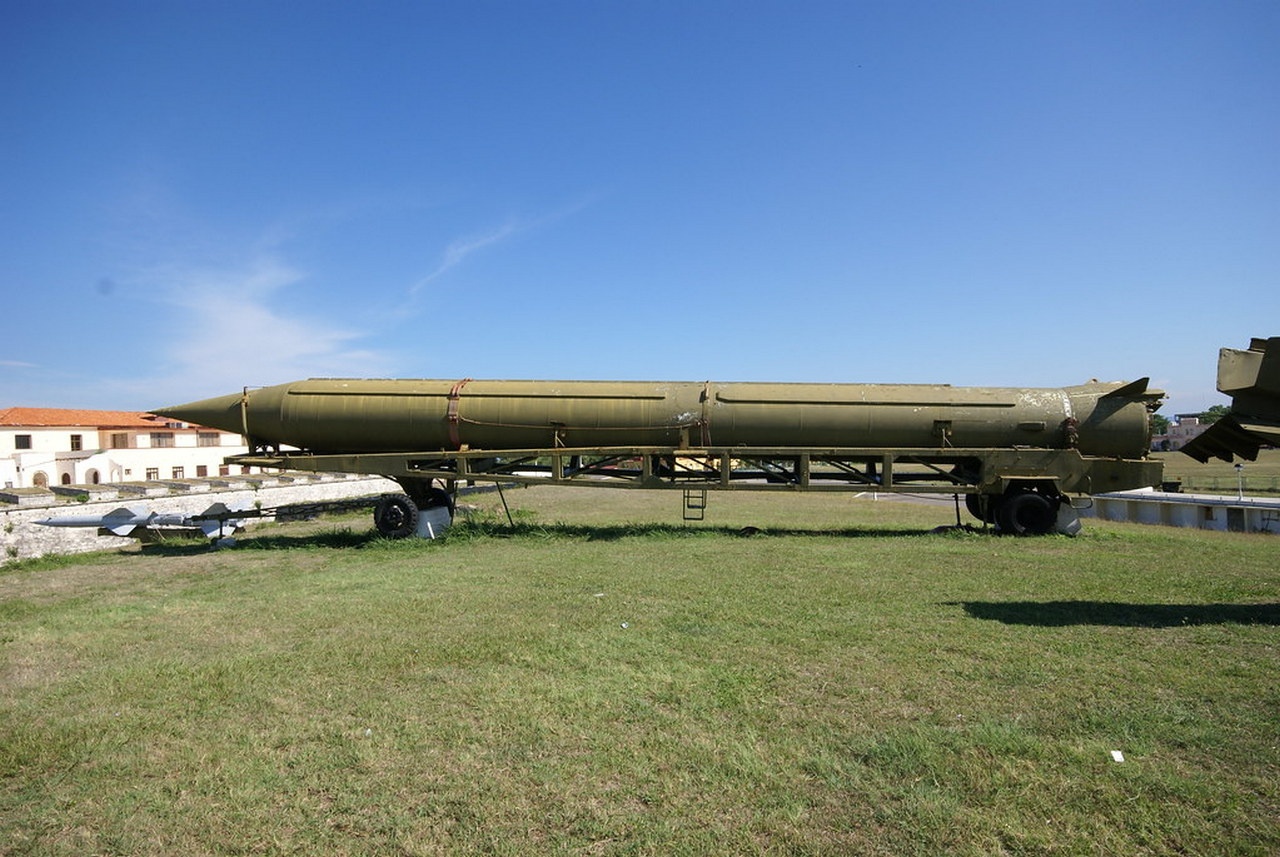 Макет советской ракеты Р-12 в Гаване.