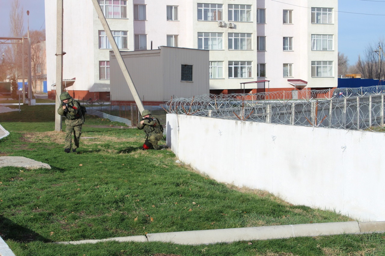 Военнослужащие ЦВО отразили нападение условных диверсантов.