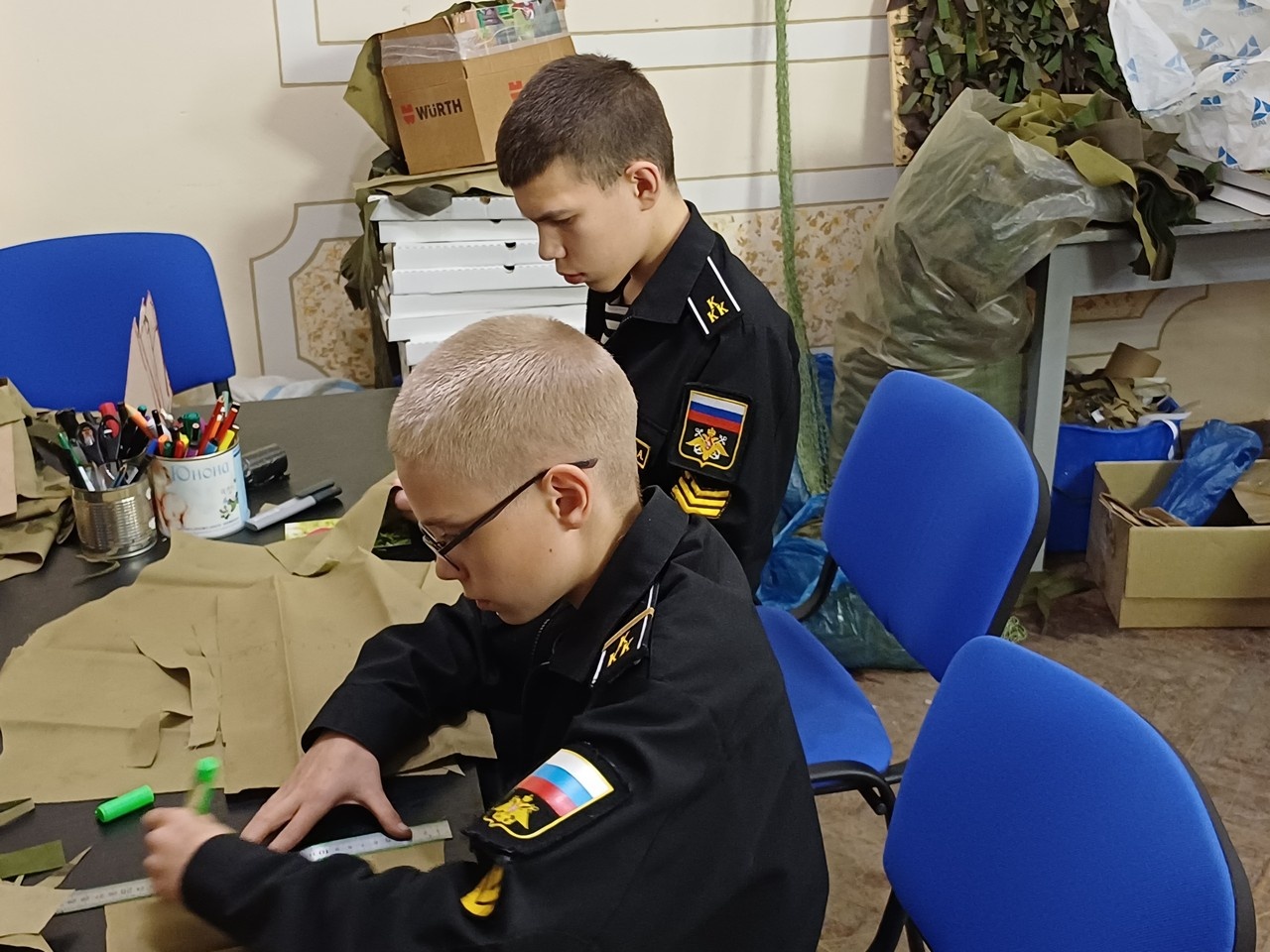 Кадеты Кронштадтского морского корпуса продолжают поддерживать участников специальной военной операции.