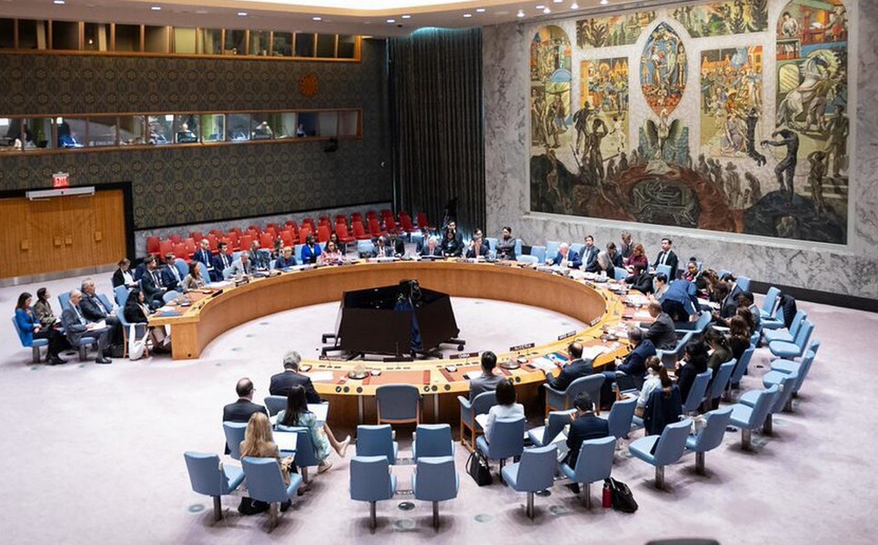 В зале заседаний Совета Безопасности ООН.