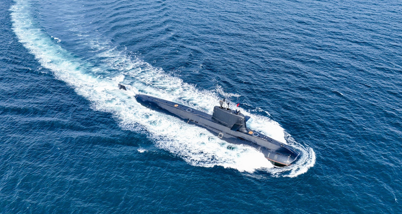 Подводная лодка ВМС Китая.