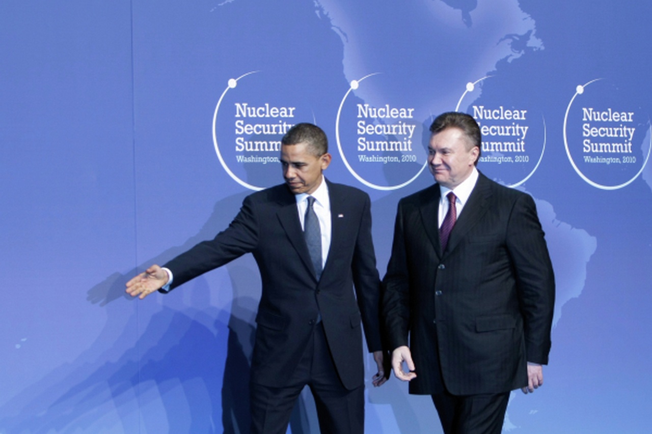 Обама «выпроводил» Януковича.