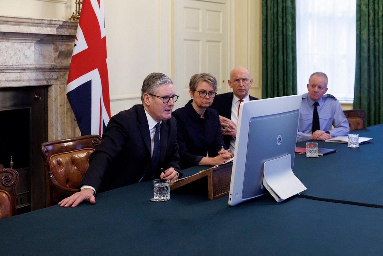 Кир Стармер на видеосвязи с «коалицией желающих». 