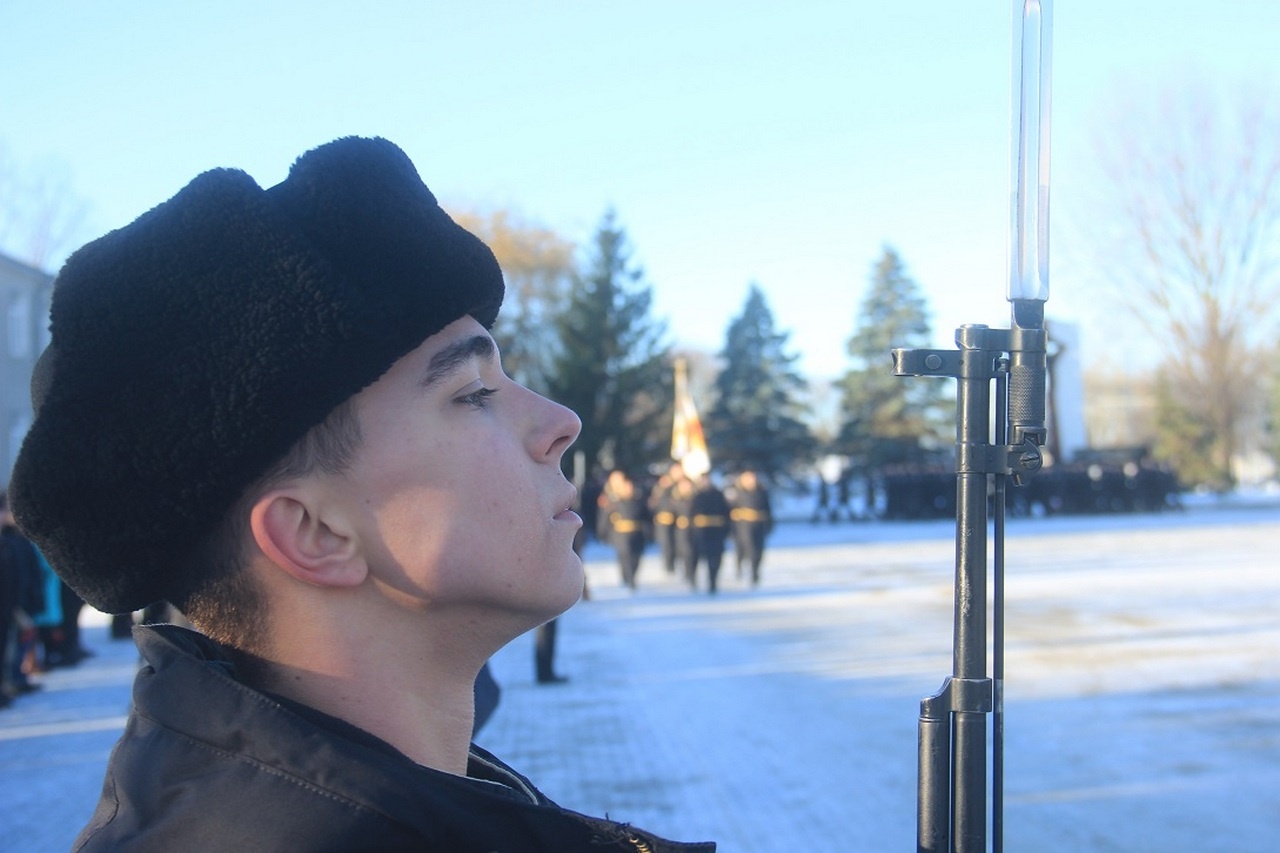 В соединениях и воинских частях Балтийского флота прошли строевые смотры личного состава и вооружения.