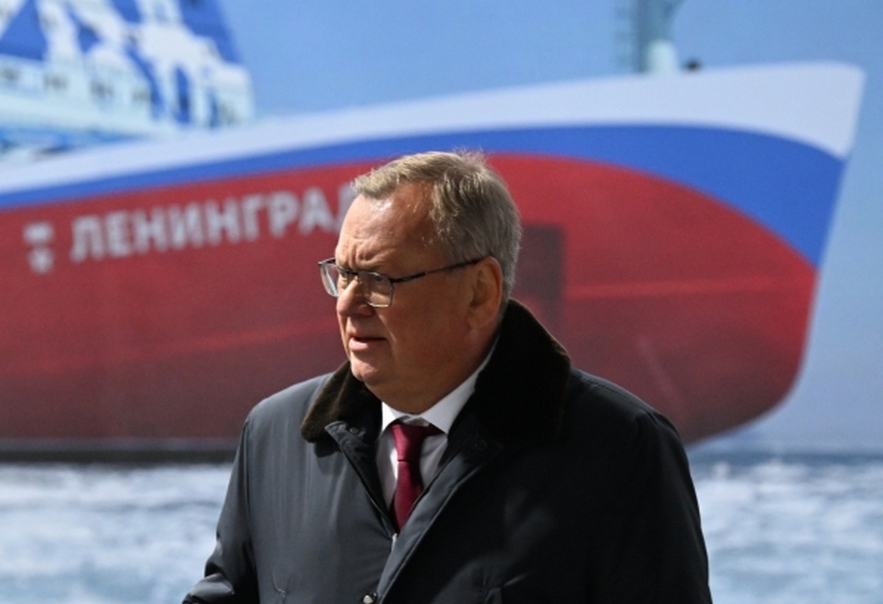 Андрей Костин на церемонии закладки универсального атомного ледокола «Ленинград» на «Балтийском заводе» в Санкт-Петербурге.