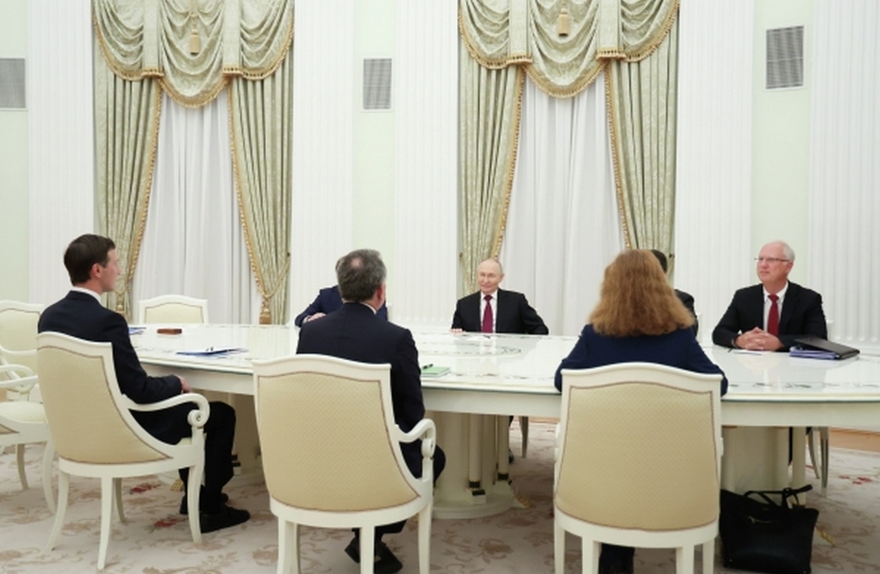 Владимир Путин на встрече в Кремле со Стивеном Уиткоффом и Джаредом Кушнером.