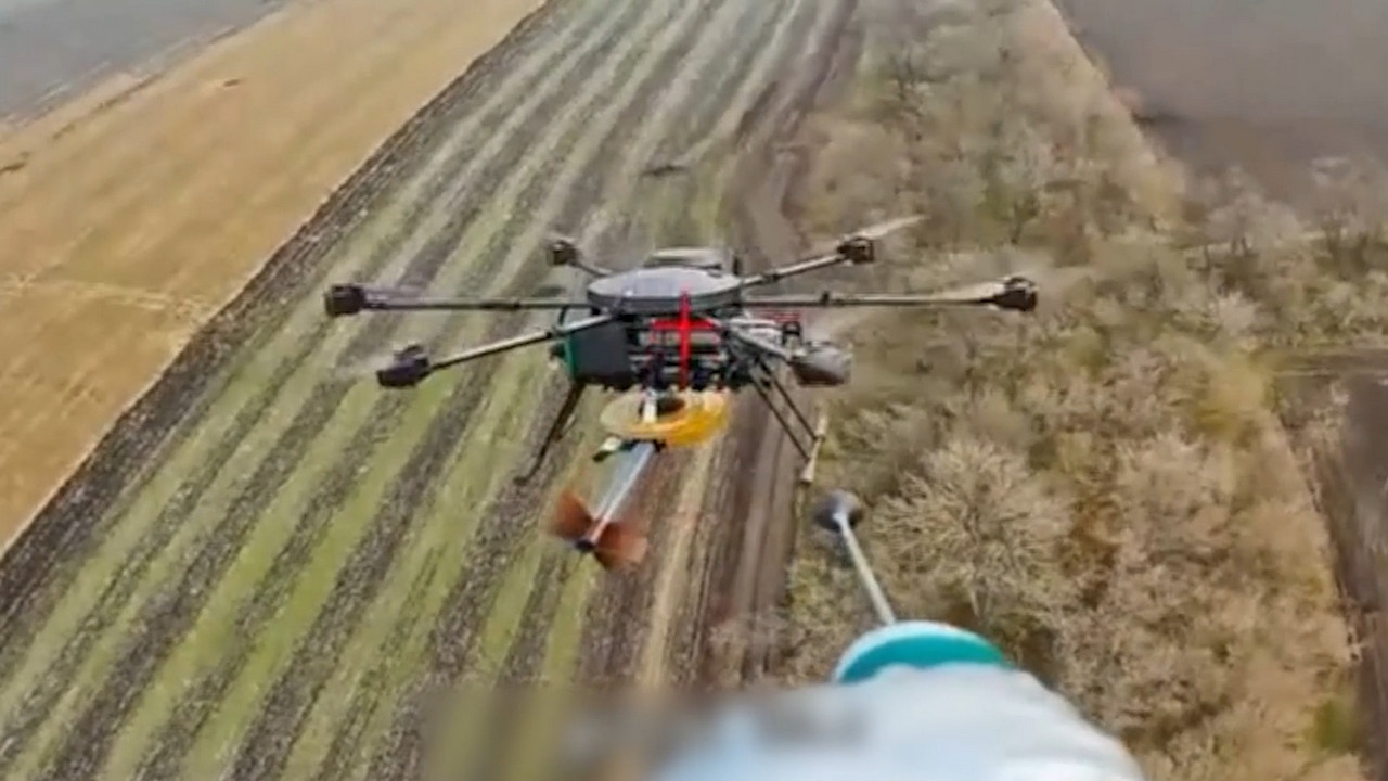 Операторы ударных БПЛА группировки «Восток» уничтожили тяжёлые гексакоптеры типа «Баба Яга».