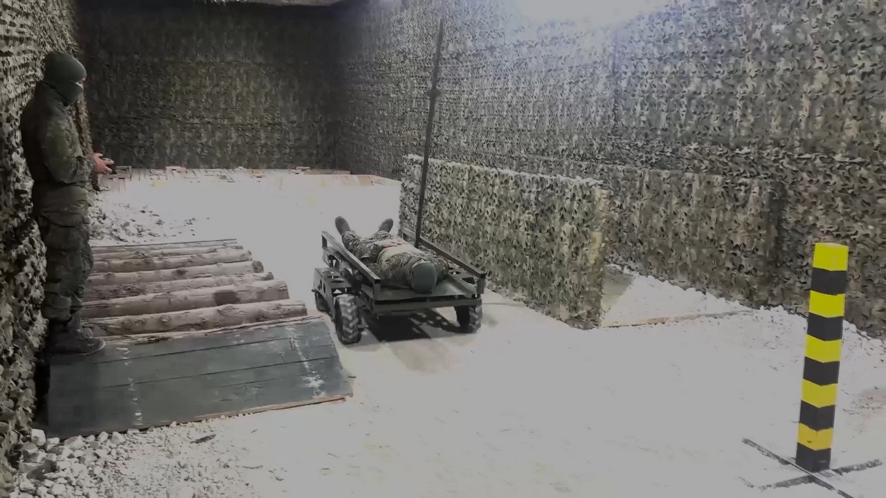 В созданном учебном центре на базе инженерной бригады группировки войск «Север» проходит подготовка специалистов Войск беспилотных систем.