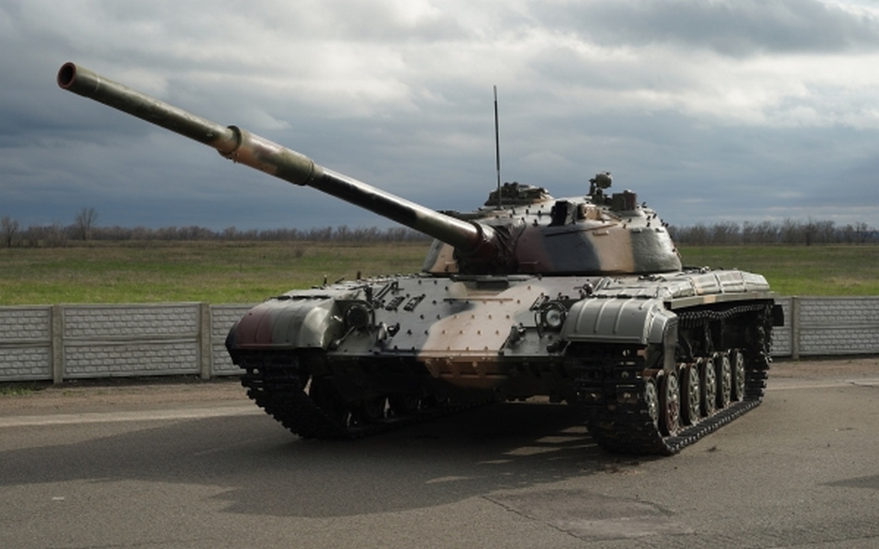 Советский средний танк Т-64, принятый на вооружение в 1966 году.