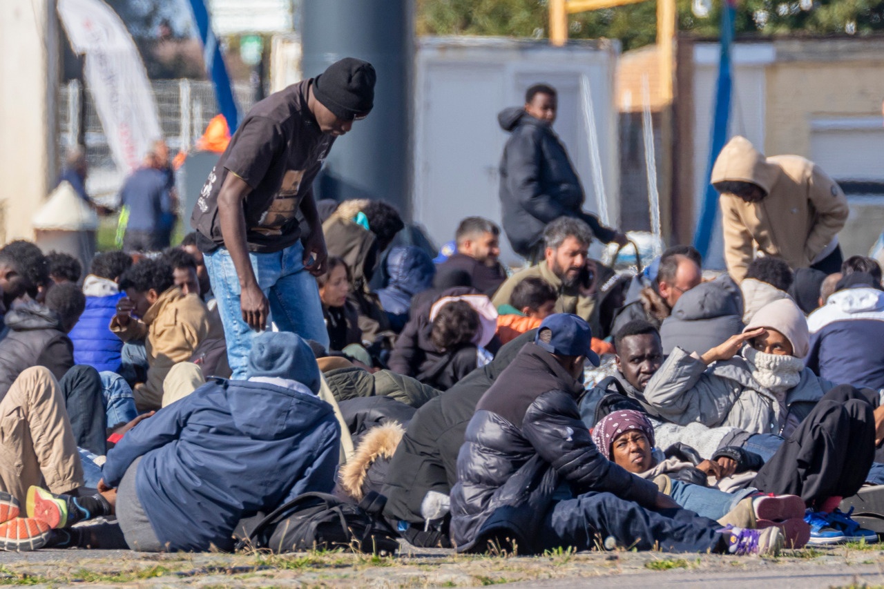 С начала года около 32 тысяч человек нелегально пересекли Ла-Манш из Франции в Великобританию.