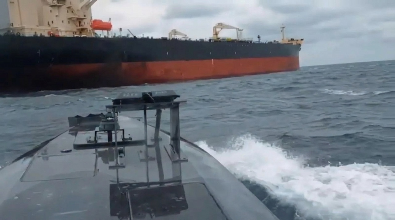 Администрация Трампа не возражала против ударов Украины по «теневому флоту РФ».