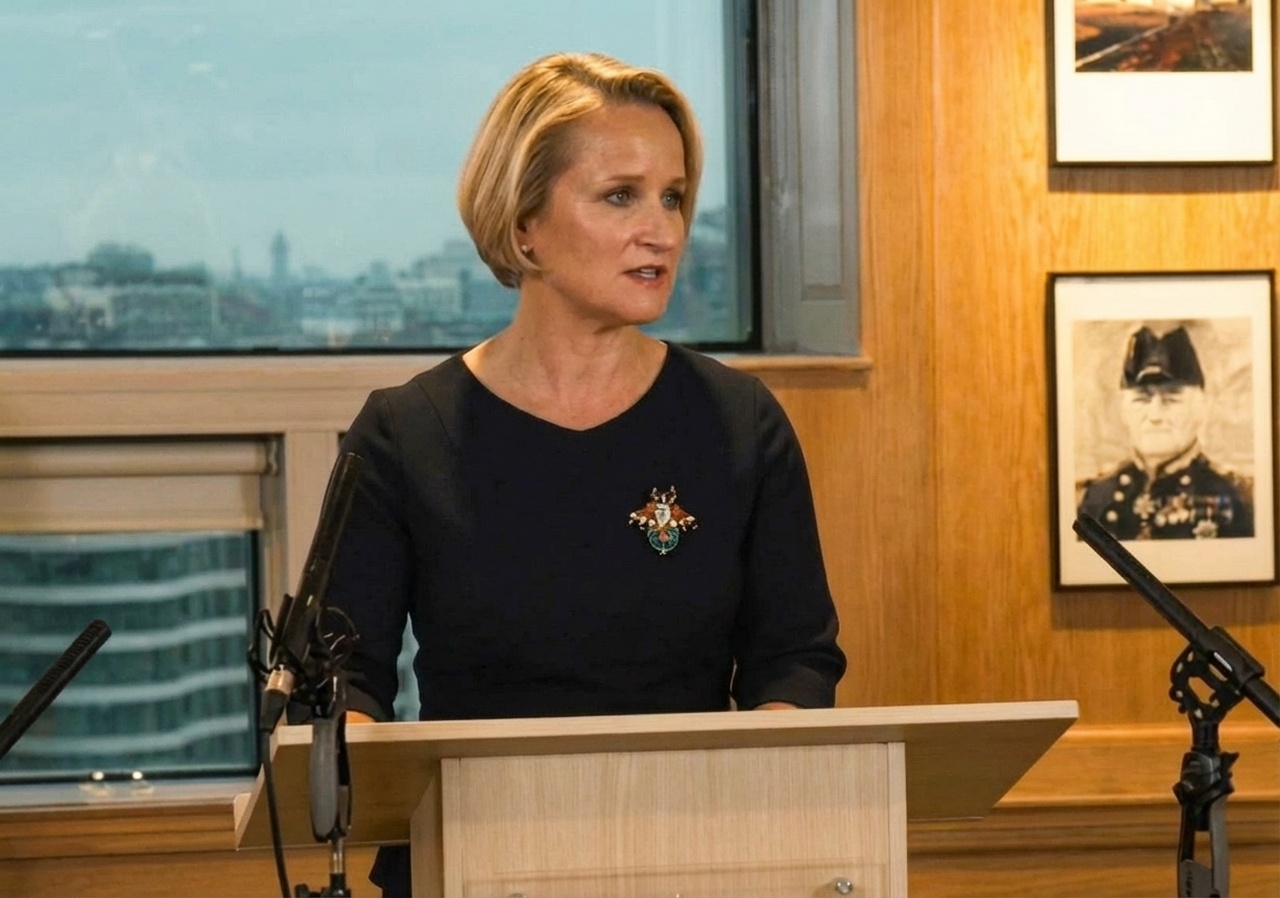 Внучка военного преступника, глава MI6 Блейз Метревели намерена вновь «поджечь Европу».