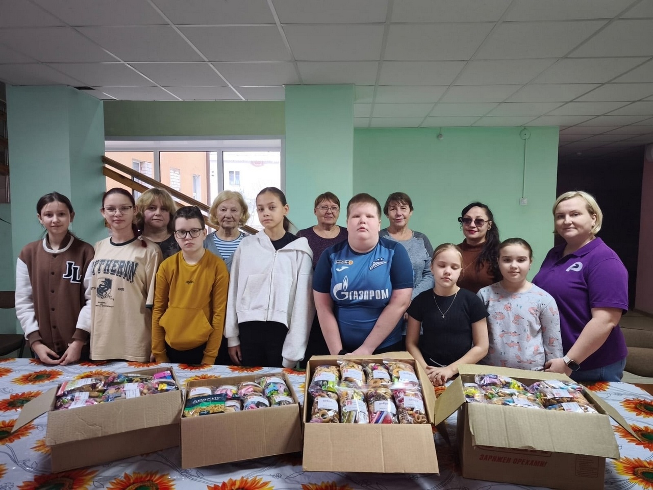 В Западной Двине Тверской области подготовили гостинцы для участников СВО.