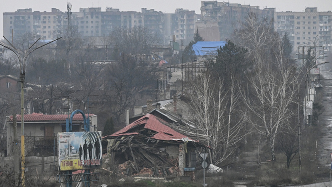 Мир или война, вот в чём вопрос