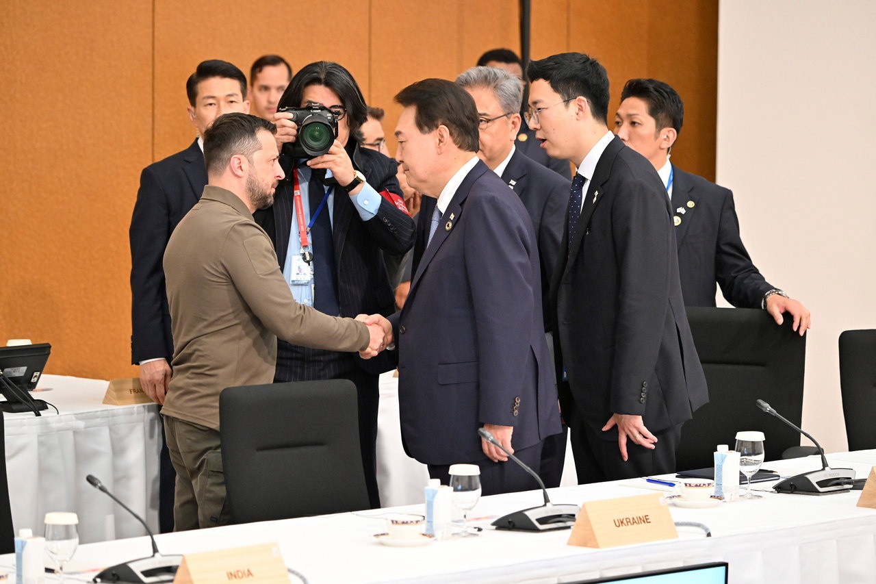 Юн Сок Ёль в 2023 году посещал Украину.