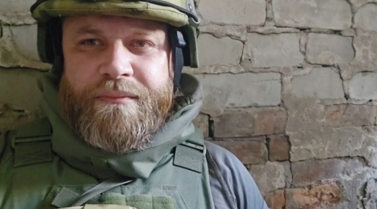 Военный корреспондент РИА Новости Иван Зуев погиб в результате атак беспилотников.