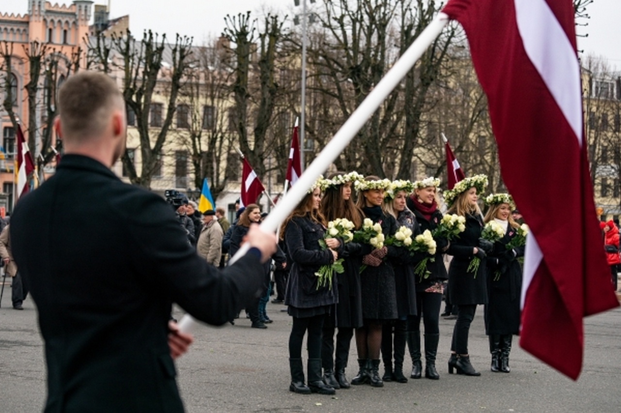Участники шествия в Риге, посвящённого памяти Латышского добровольческого легиона СС.