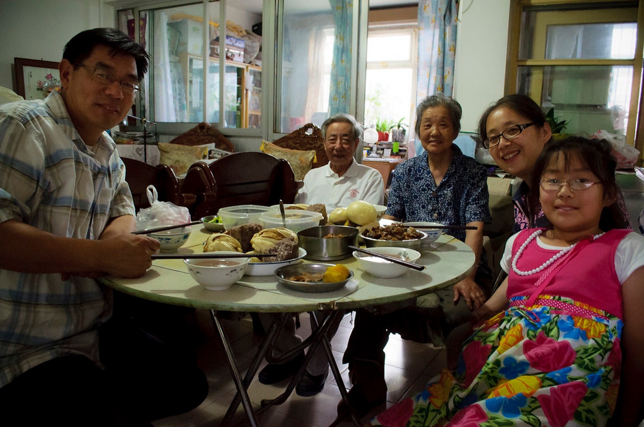 Семейная трапеза - часть обычаев.