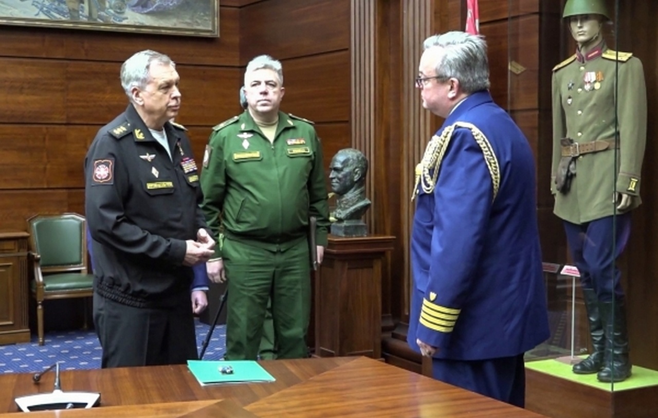 Представителю посольства США в Москве переданы материалы с расшифрованными данными маршрутизации и контроллер БПЛА, сбитого над Новгородской областью.