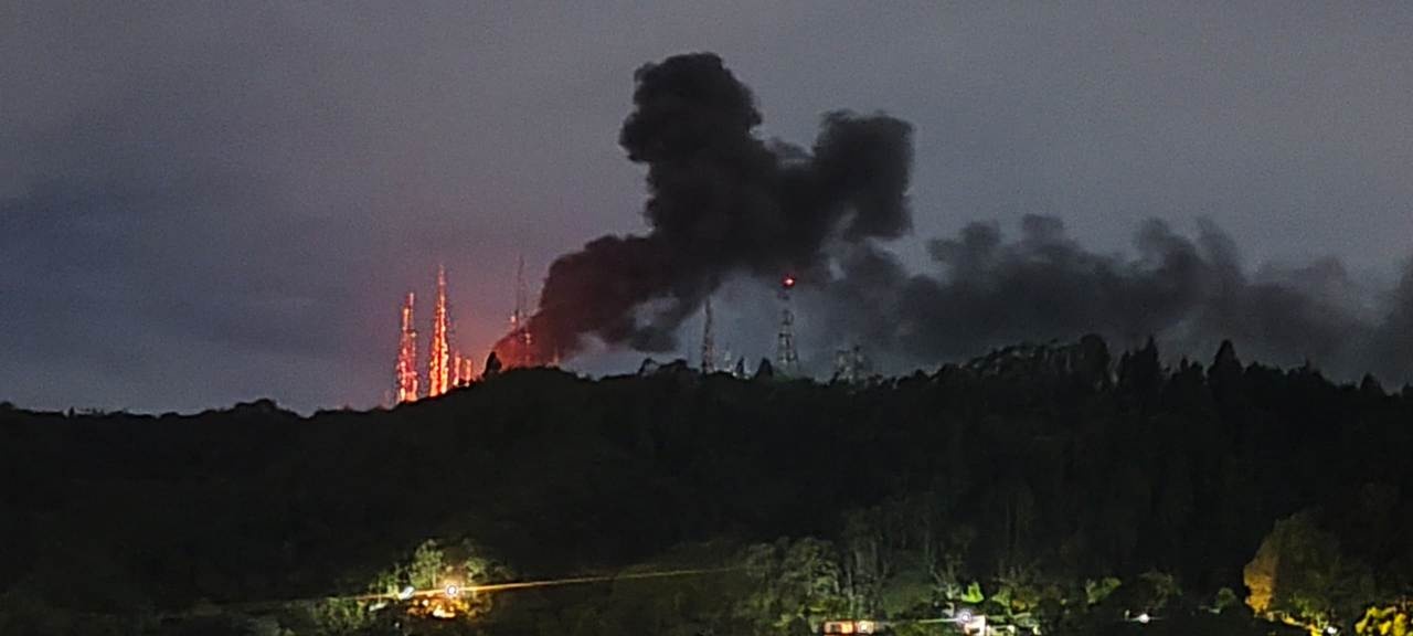 Авиаудар по объекту связи в Каракасе.