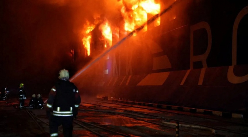 Ликвидация пожара в порту в Одесской области.