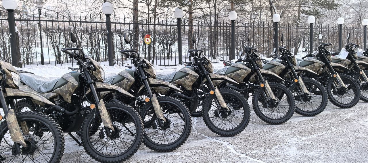 Подарки военнослужащим группировки «Восток» от забайкальских горняков.