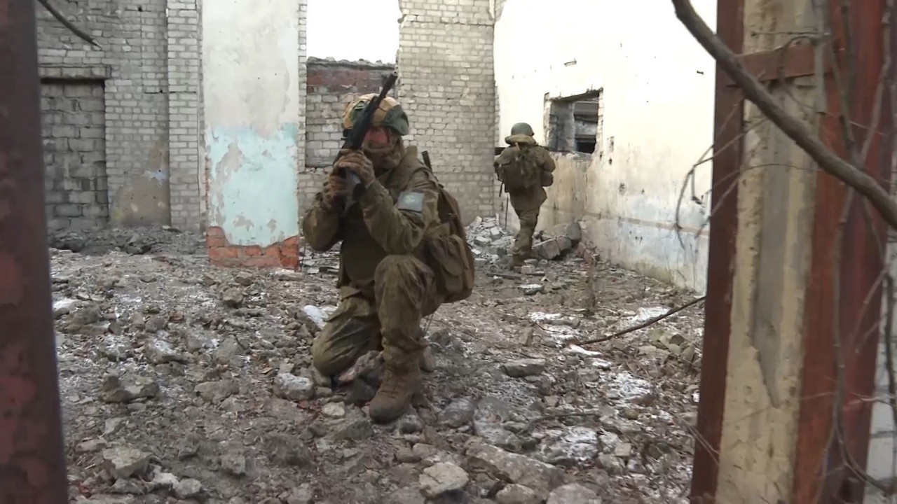 Штурмовики мотострелковых соединений ЮГВ отработали тактические приёмы действий в городе.