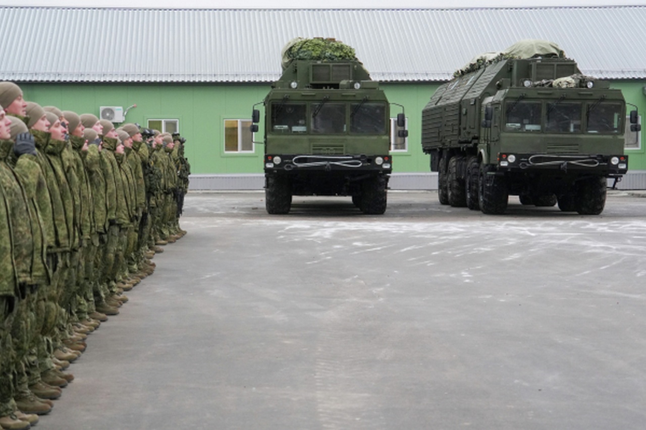 Церемония заступления на боевое дежурство боевого расчёта ПГРК «Орешник».