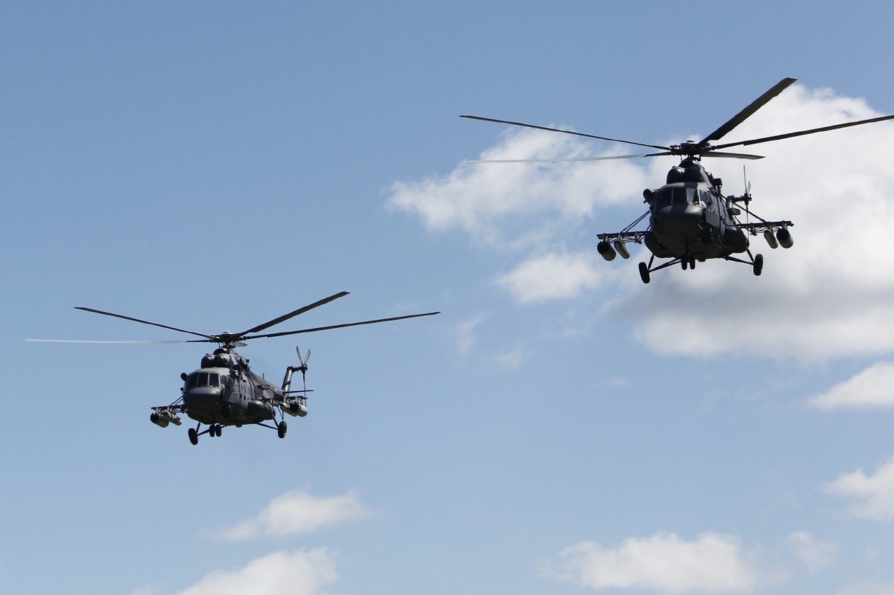 Вертолётчики ЮВО в Армении совершенствуют навыки пилотирования в горах.