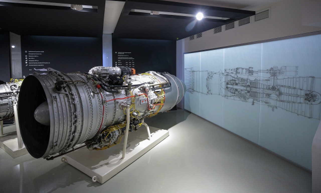 Турбореактивный двухконтурный двигатель Д-30 в музее предприятия «ОДК-Пермские моторы».