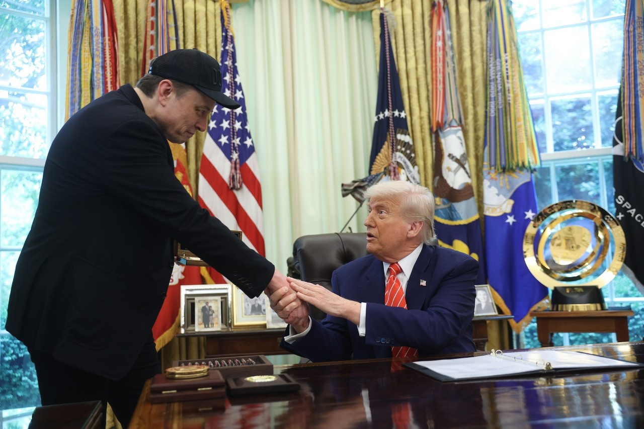 Былую дружбу, конечно, не вернёшь, но Маск по-прежнему вхож к Трампу.