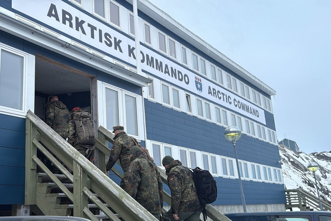 «Защитники» из Германии через несколько часов тихонько сбегут с острова.