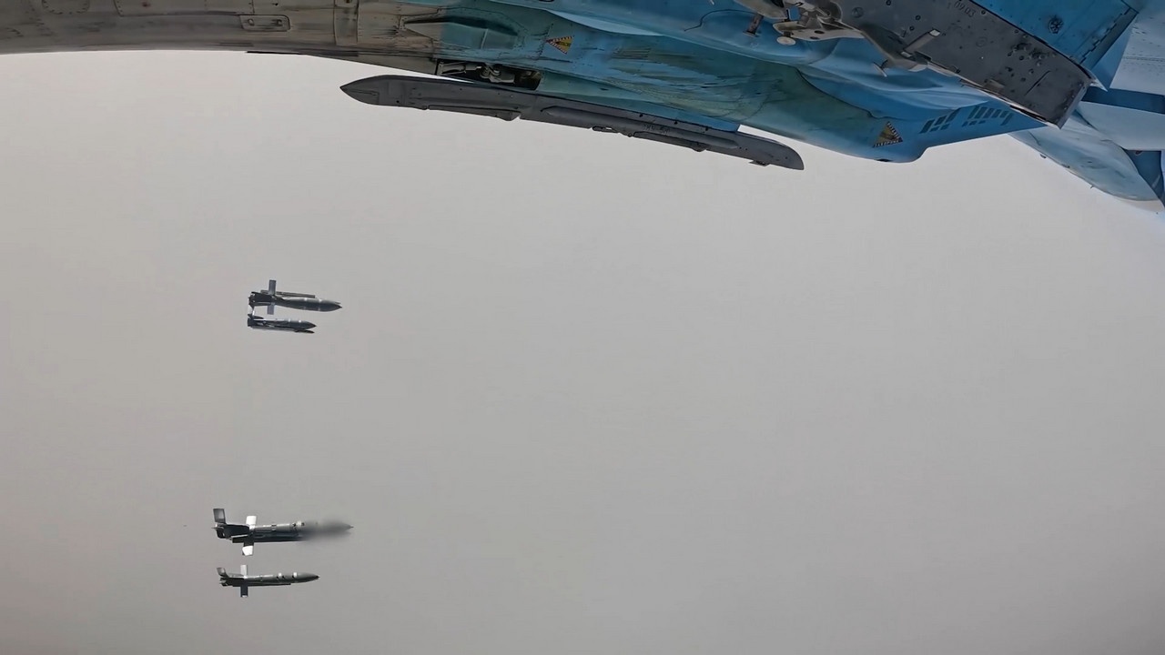 «Умные» бомбы отправились в цель.