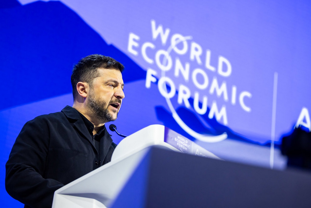 Зеленский предложил Западу помощь в борьбе с российским «теневым флотом».