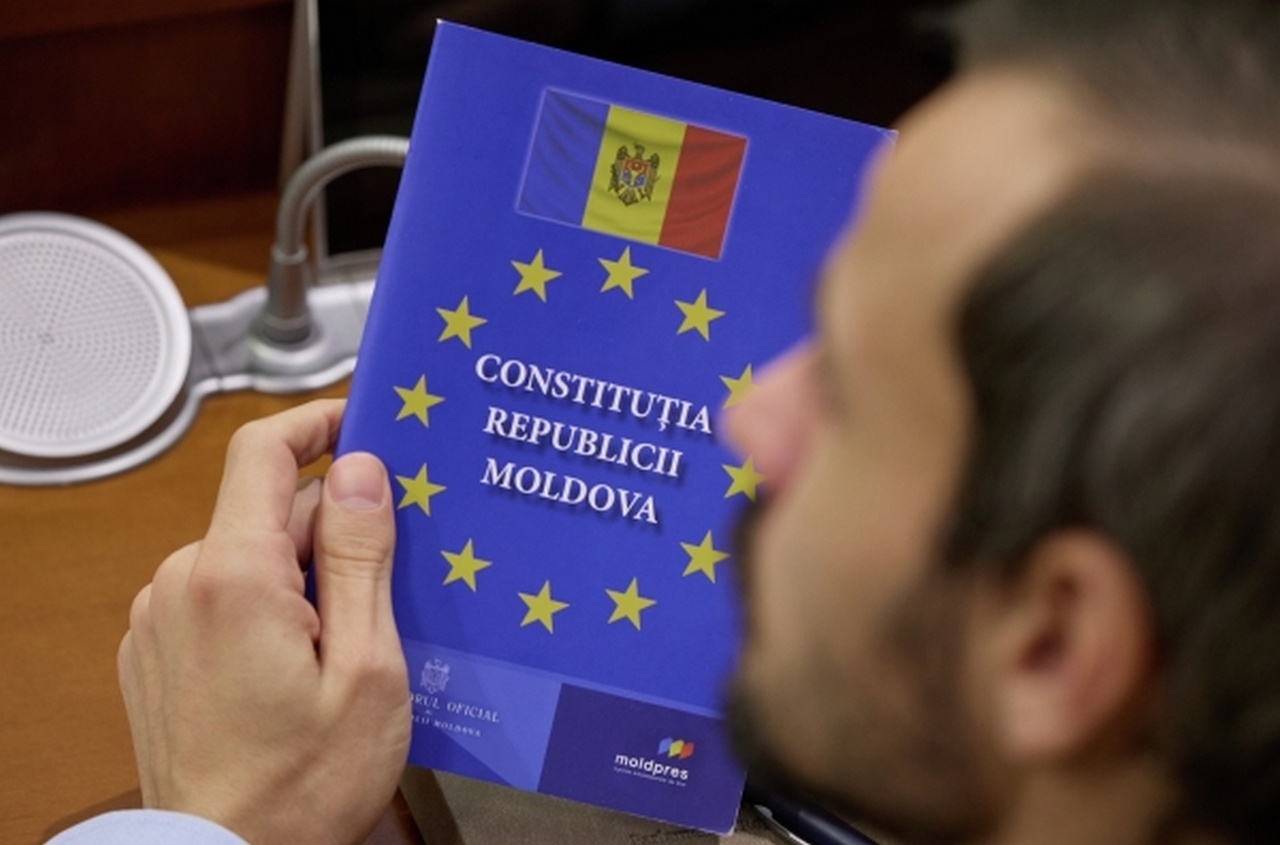 Конституцию «всегда можно отредактировать».