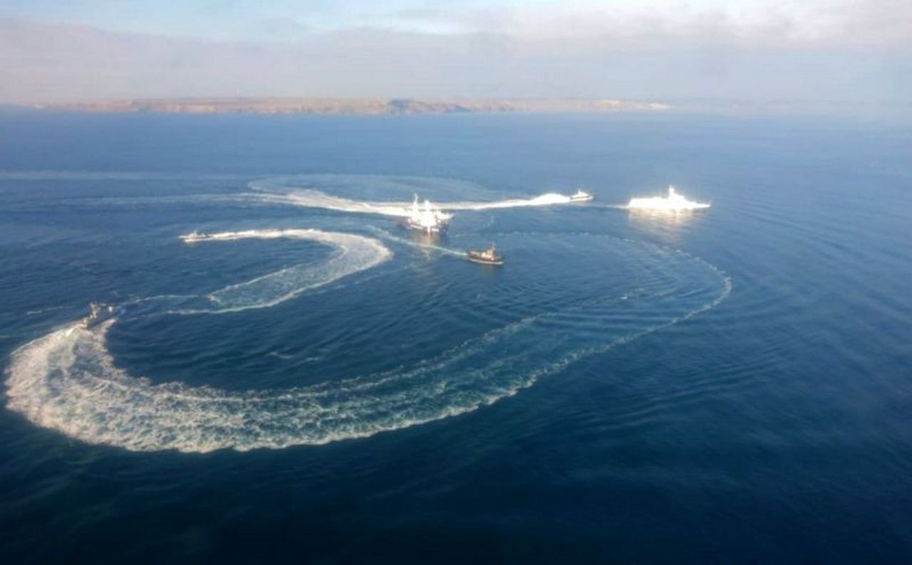 Попытка прорыва корабельно-катерной группы ВМСУ в Азовское море.