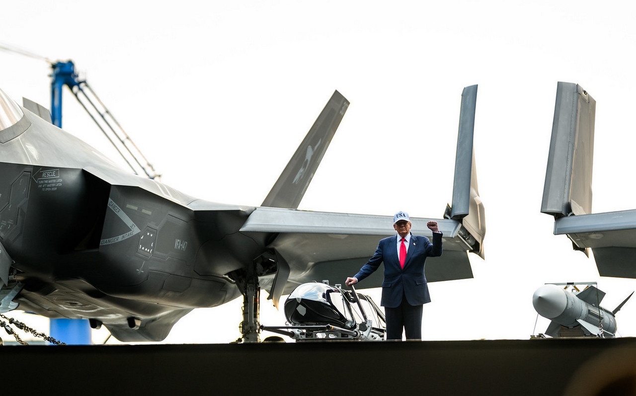 Свои замечательные самолёты Трампу продать теперь будет сложнее.