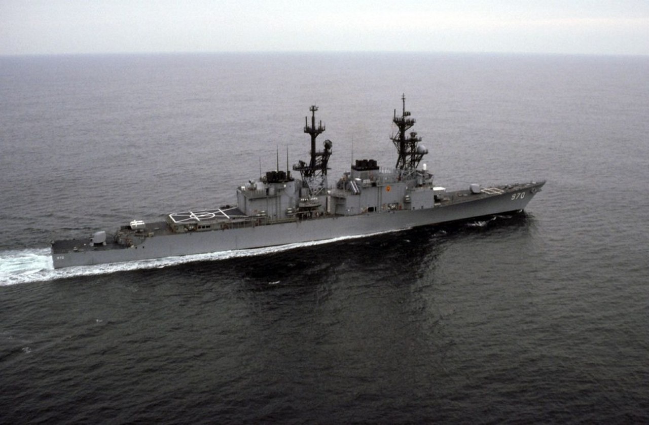 Эсминец USS Caron ВМС США.